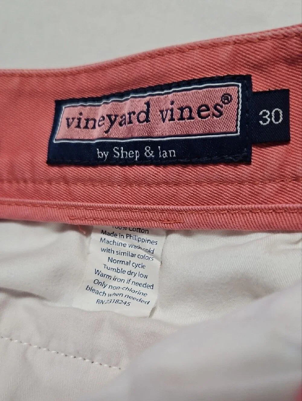 Vineyard Vines Men's Coral Pink Flat Front Shorts Size 30